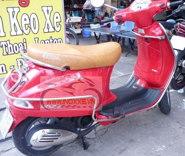 Khung inox bảo vệ xe Vespa LX kiểu 1 tầng